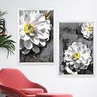 Quadro Com Moldura Chanfrada Flor Branca.