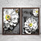 Quadro Com Moldura Chanfrada Flor Branca.