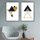 Quadro Com Moldura Chanfrada Triângulos Dourados