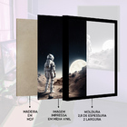 Quadro Decorativo Astronauta E Lua Moldura Cx Alta 40x60 - Mo