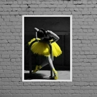 Quadro Decorativo Bailarina Amarela 33x24cm Moldura:madeira B