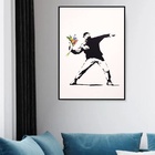 Quadro Decorativo Bansky - Love Is In The Air  - 70x50cm Mold