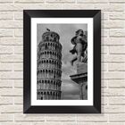 Quadro Decorativo Com Moldura Em Madeira Maciça E Vidro Torre