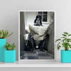 Quadro Decorativo Darth No Banheiro 45x34cm - Com Vidro Moldu