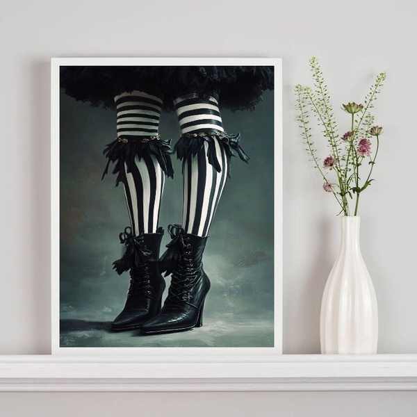 Quadro Decorativo De Bruxa - Pernas Sapato 33x24cm - Com Vidr