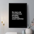 Quadro Decorativo Em Terra De Consciências Pesadas 45x34cm -
