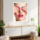 Quadro Decorativo Esmalteria Mulher  - 70x50cm Moldura Branca