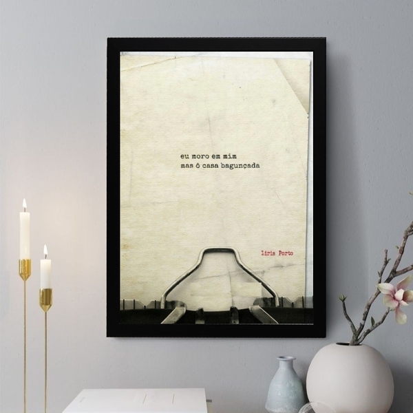 Quadro Decorativo Eu Moro Em Mim 45x34cm - Com Vidro Moldura