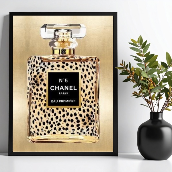 Quadro Decorativo Fashion Perfume Oncinha 45x34cm - Com Vidro