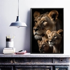 Quadro Decorativo Leoa Com Filhotes 45x34cm Moldura:madeira B