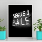 Quadro Decorativo Segue O baile 24x18cm Moldura:madeira Preta