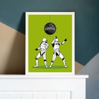 Quadro Decorativo Stormtrooper Dance 33x24cm - Com Vidro Mold