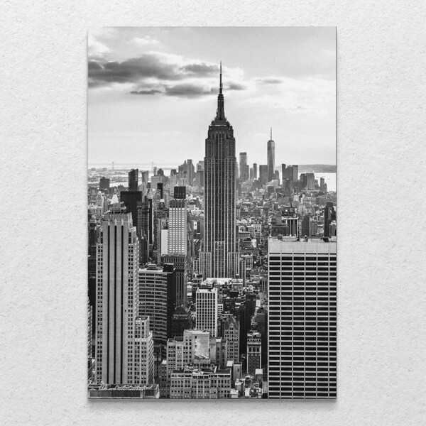 Quadro Decorativo Tela Vertical Estado Do Império Sem Moldura