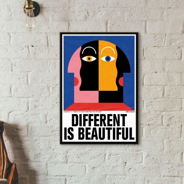 Quadro Different Is Beautiful 24x18cm - Com Vidro Moldura:mad
