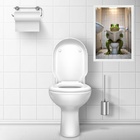 Quadro Divertido Banheiro Rã Lendo Jornal 45x34cm - Com Vidro