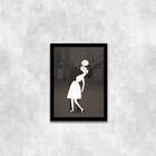 Quadro Figurativo Beijo Segunda Guerra 33x24cm - Com Vidro Mo