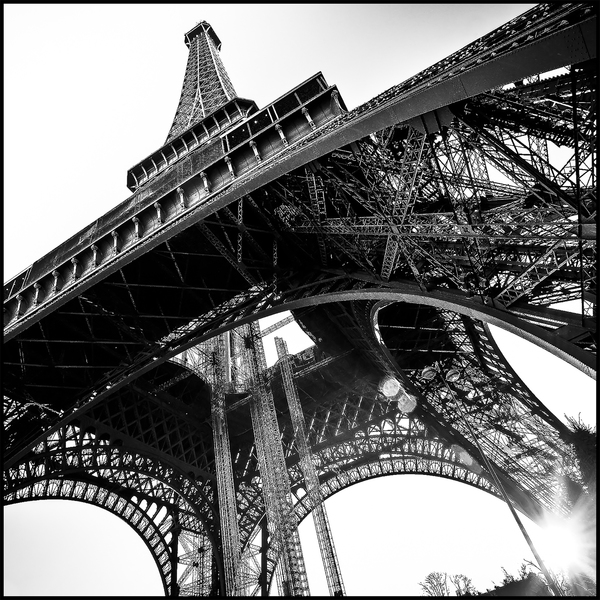 Quadro Float Vidro Eiffel Preto E Branco 30x40m Inspire Leroy Merlin