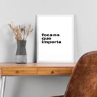 Quadro Foca No Que Importa 33x24cm Moldura Preta