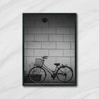 Quadro Fotografia Bicicleta Muro 33x24cm - Com Vidro Moldura: