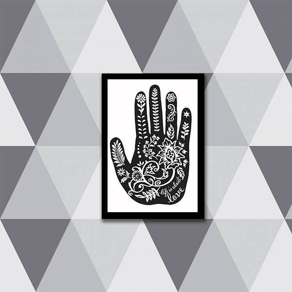 Quadro Mão Love Is All You Need 33x24cm - Com Vidro Moldura:m