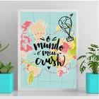 Quadro O Mundo É Meu Crush 33x24cm - Com Vidro Moldura:madeir
