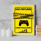 Quadro Para Porta Gamer Trabalhando 33x24cm Moldura:madeira B