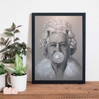 Quadro Rainha Elizabeth Bubble Gum 45x34cm Moldura:madeira Br