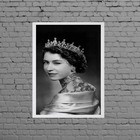 Quadro Rainha Elizabeth Tatuada 33x24cm - Com Vidro Moldura:m