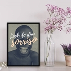 Quadro Sorriso Look Do Dia 45x34cm - Com Vidro Moldura:madeir