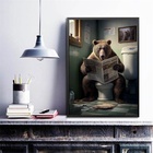 Quadro Urso No Banheiro Lendo Jornal 24x18cm - Com Vidro Mold