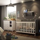 Quarto De Bebê Com Berço Cômoda Com Janela E Prateleira 100%