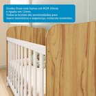 Quarto De Bebê Cômoda Com 1 Porta Janelada E Berço Com Rodízi