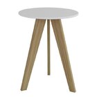 Quarto De Bebê Cômoda Com Janela Mesa Lateral E Berço Com Cap