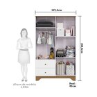 Quarto Infantil Com Cômoda E Guarda Roupa Com Janelas Retangu