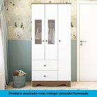 Quarto Infantil Com Guarda Roupa E Cômoda Com Janelas Retângu