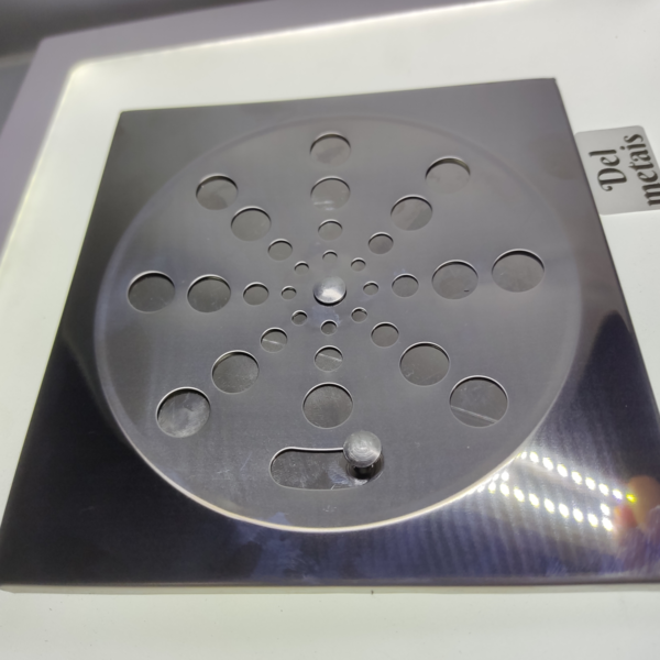 Ralo Giratória Em Metal - Quadrado - 10x10cm Del Metais