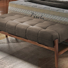 Recamier Decorativo Cru Em Veludo 1,58m Simon