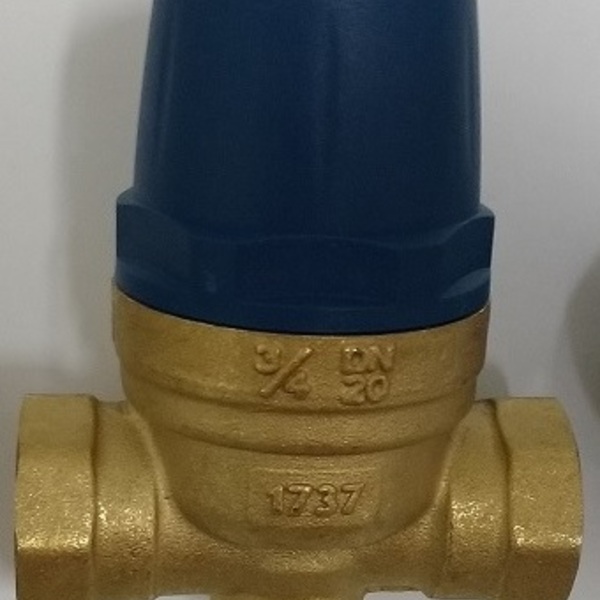 Redutora De Pressão 3/4 Com Manômetro 10 Bar