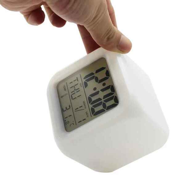 Relógio Digital Despertador Cubo Colorido 7 Led Luz Alarme