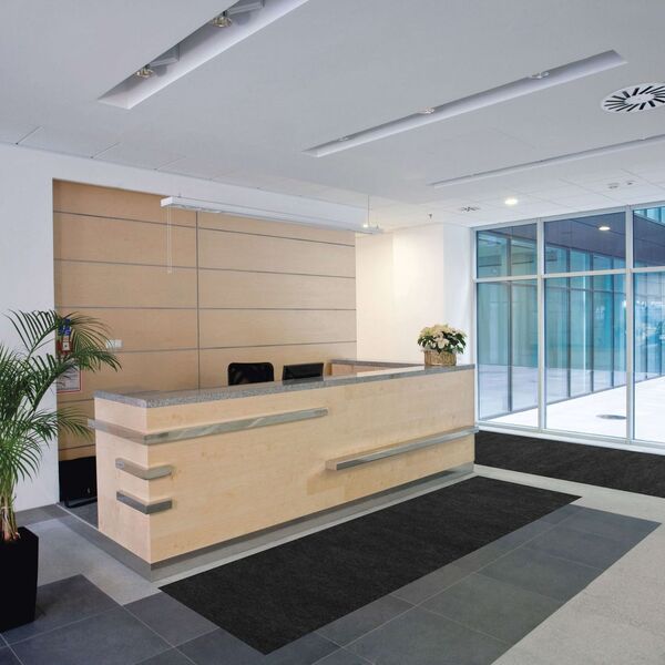 Rolo Agulhado Home Preto 120cm X 10m - Kapazi 101503