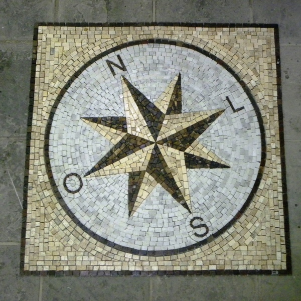 Rosa Dos Ventos Com Letras Miolo Orientável - 60 Cm