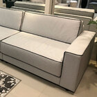 Sofá 4 Lugares Fixo Oceano 240 Cm Pé Madeira Com Debrum Quadr