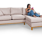 Sofá Amsterdã Living Com Chaise 3 Lugares Revestido Linho Bas