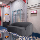 Sofá Curvo Montserrat 180cm 03 Lugares Veludo Cinza Titânio -