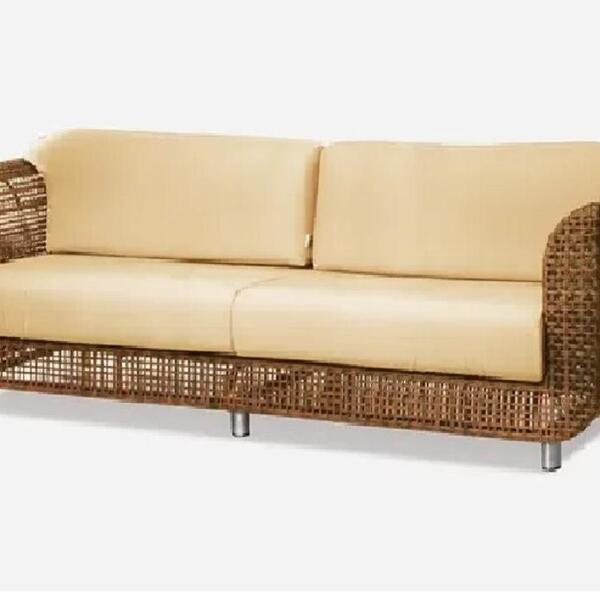 Sofá Em Fibra Sintética E Alumínio Para Area Externa Interna