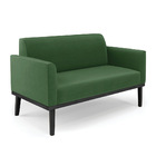 Sofá Namoradeira Base De Madeira Fixa Preto Marisa Suede Verde