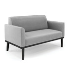 Sofá Namoradeira Com Poltrona Base De Madeira Fixa Preto Mari