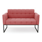 Sofá Namoradeira Elisa Suede Base Metálica Industrial Preto D