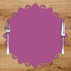 Sousplat Em Mdf Mandala Simétrico Roxo  35x35cm