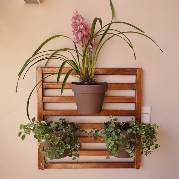 Suporte  Painel de Madeira 70x70cm Pendurar Vasos De Planta